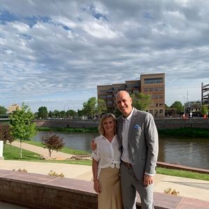 Meet your Posher, Wayne